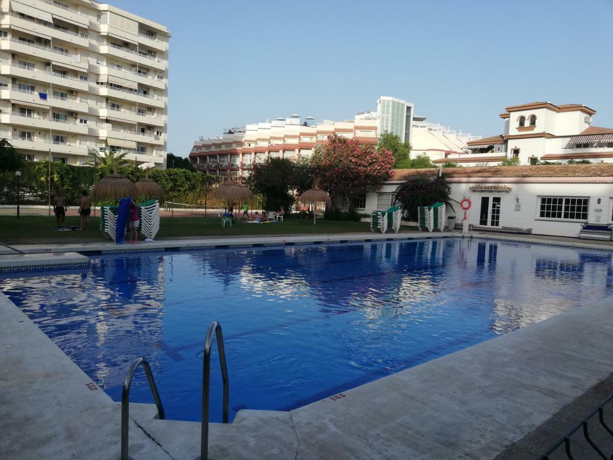 Carihuela Park Palace Apartment Torremolinos Exterior photo