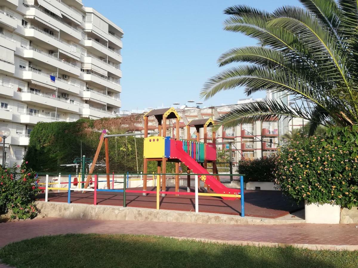 Carihuela Park Palace Apartment Torremolinos Exterior photo