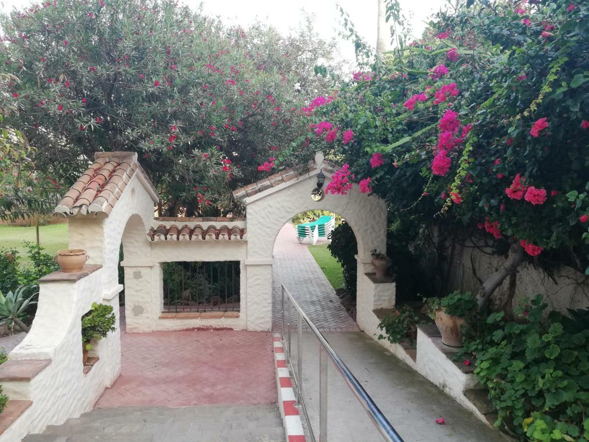 Carihuela Park Palace Apartment Torremolinos Exterior photo